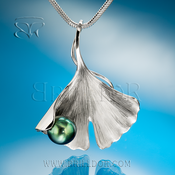 Ginkgo pendant