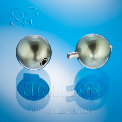 Solnok necklace and pearl row